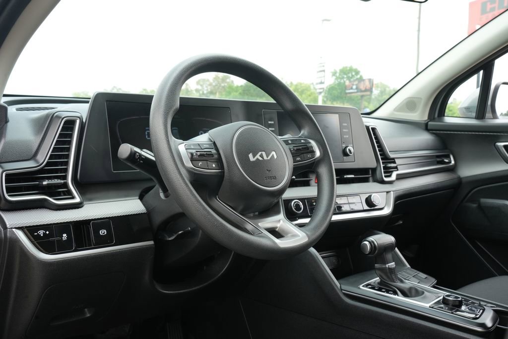 Used 2023 Kia Sportage LX FWD image 13
