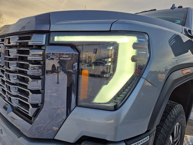 Used 2024 GMC Sierra 3500 Denali Ultimate image 6