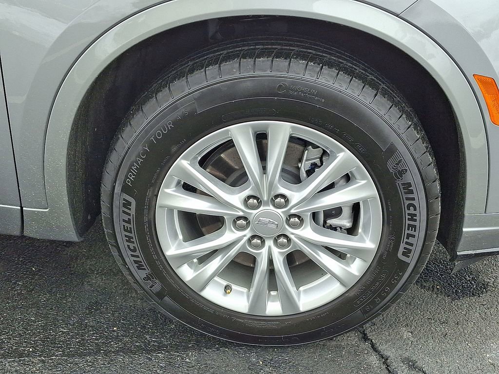 Certified 2025 Cadillac XT6 Luxury image 8