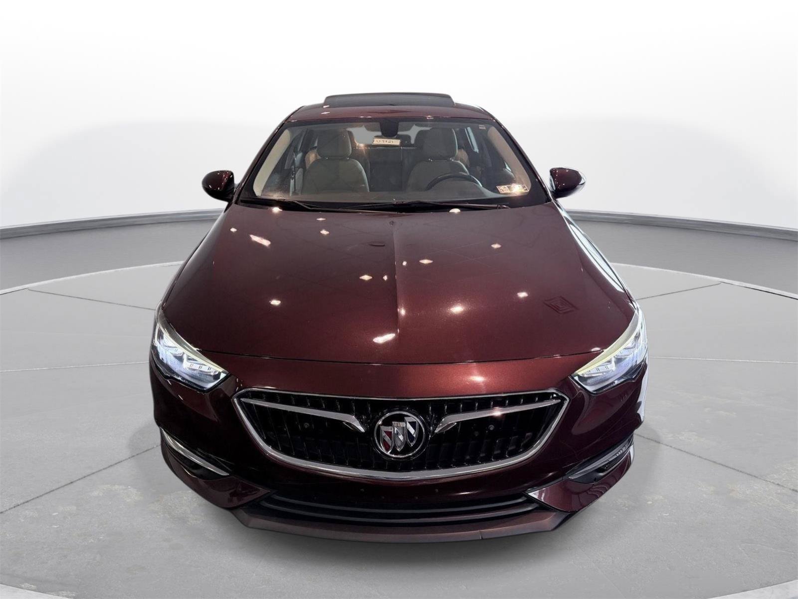Used 2018 Buick Regal Essence w/ Driver Confidence Package #1 FWD image 16