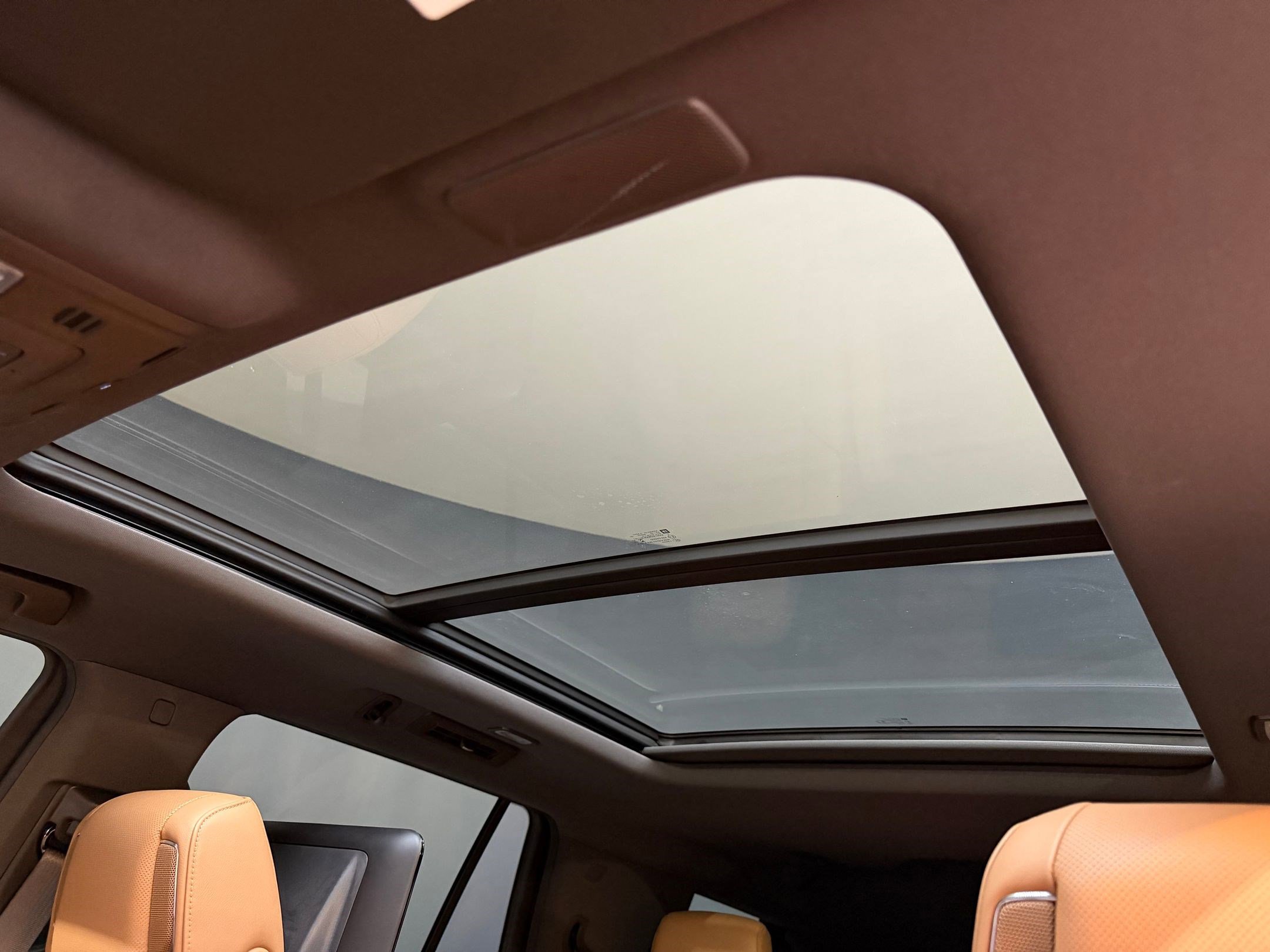 Used 2021 Cadillac Escalade Premium Luxury image 14