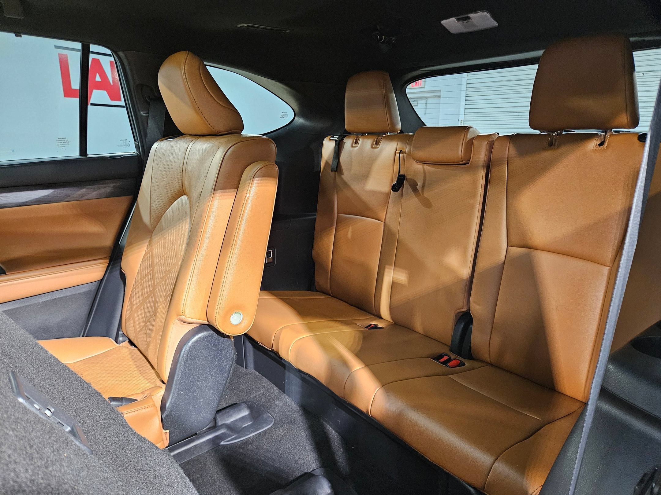 Used 2023 Toyota Highlander Platinum FWD image 38
