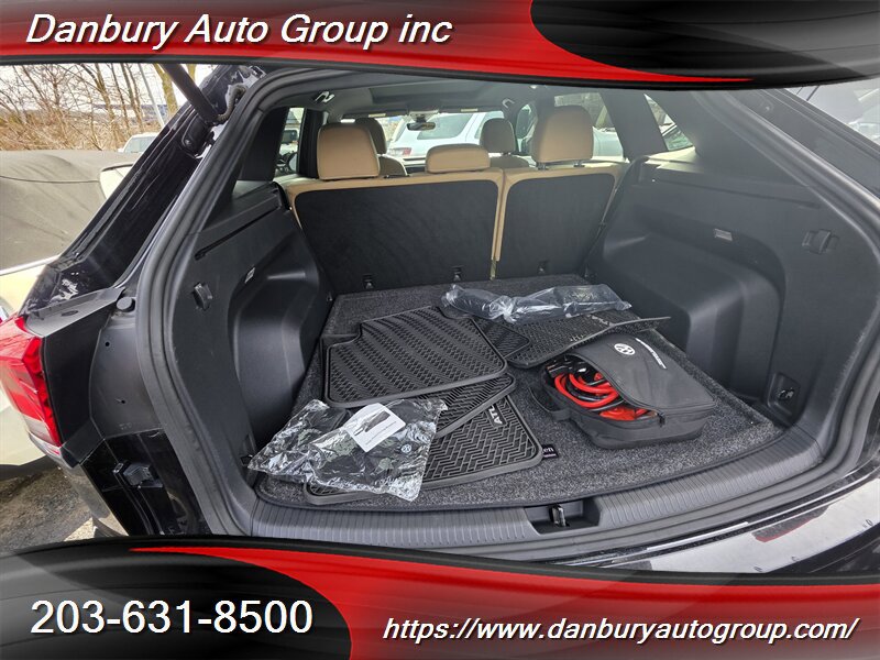 Used 2020 Volkswagen Atlas Cross Sport SEL AWD/4WD image 4