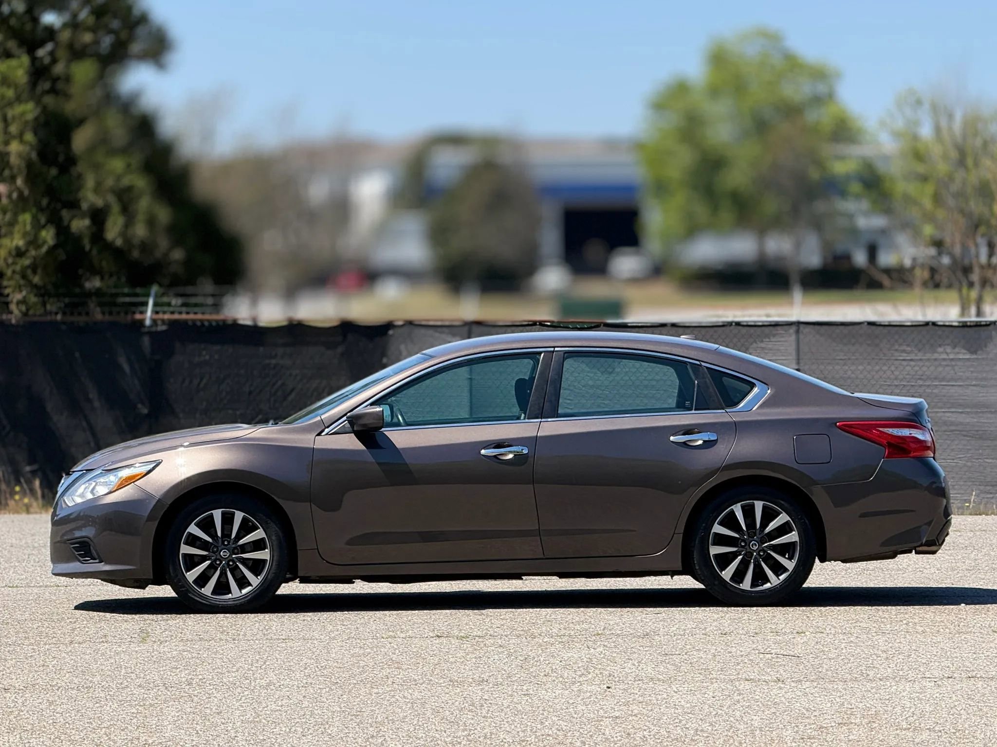 Used 2017 Nissan Altima 2.5 SV image 8