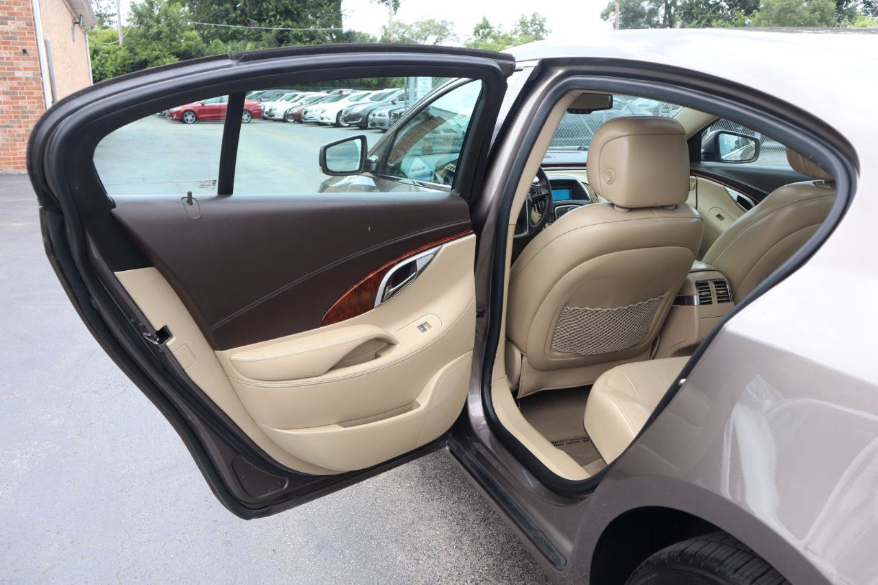 Used 2010 Buick LaCrosse CXL w/ Luxury Package AWD/4WD image 15