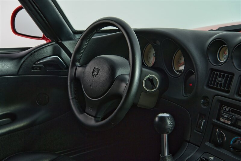 Used 2002 Dodge Viper GTS RWD image 37
