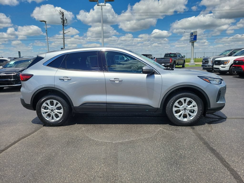 Certified 2023 Ford Escape Active w/ Tech Pack #2 AWD/4WD image 3