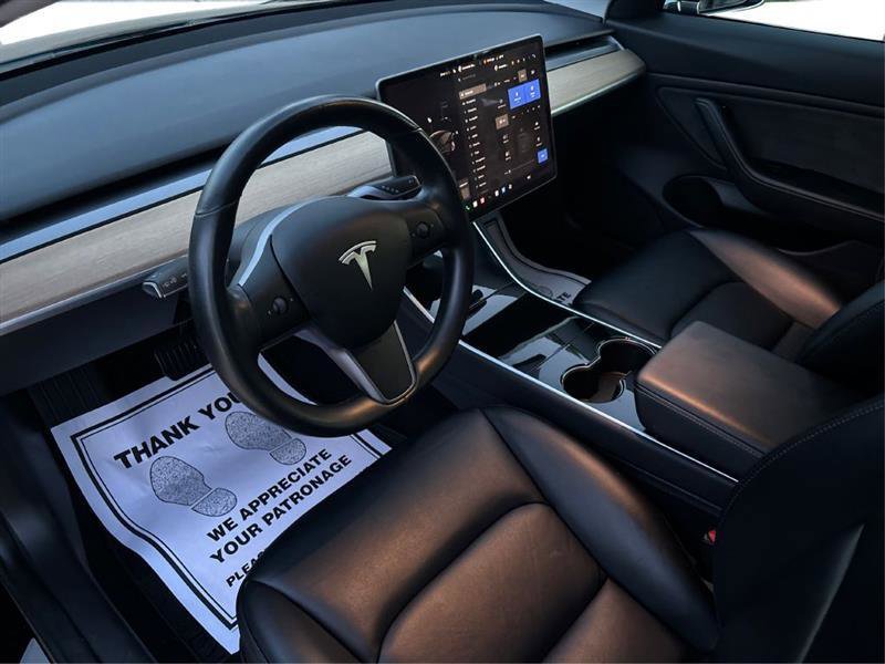 Used 2019 Tesla Model 3 Standard Range Plus image 14