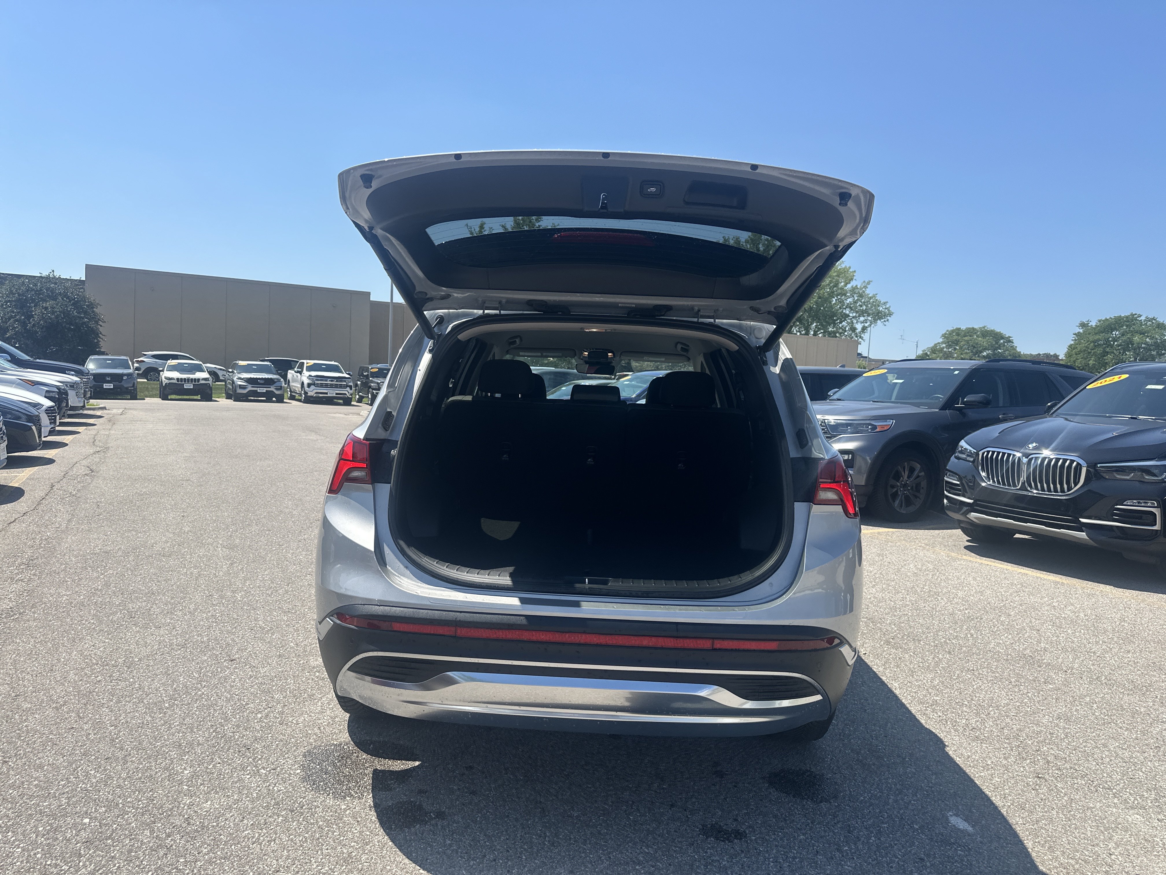 Used 2022 Hyundai Santa Fe Blue AWD/4WD image 11