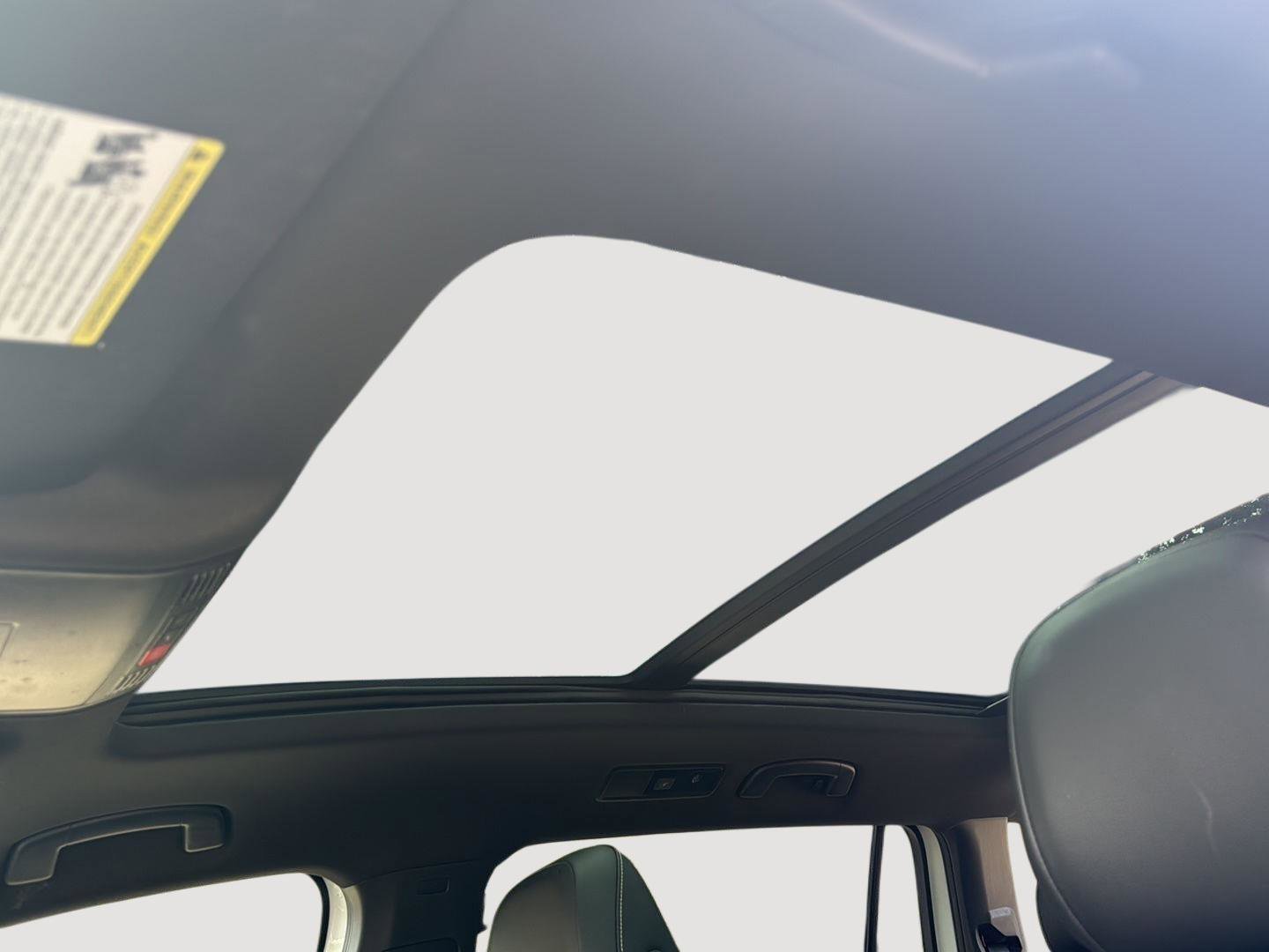 Used 2024 Volkswagen Tiguan SEL R-Line w/ MDO Package, Two-Row image 23