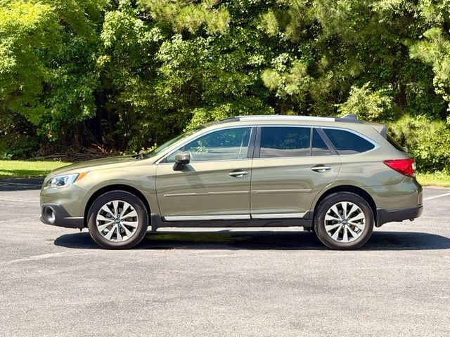 Used 2017 Subaru Outback 2.5i Touring w/ Popular Package #5A AWD/4WD image 3