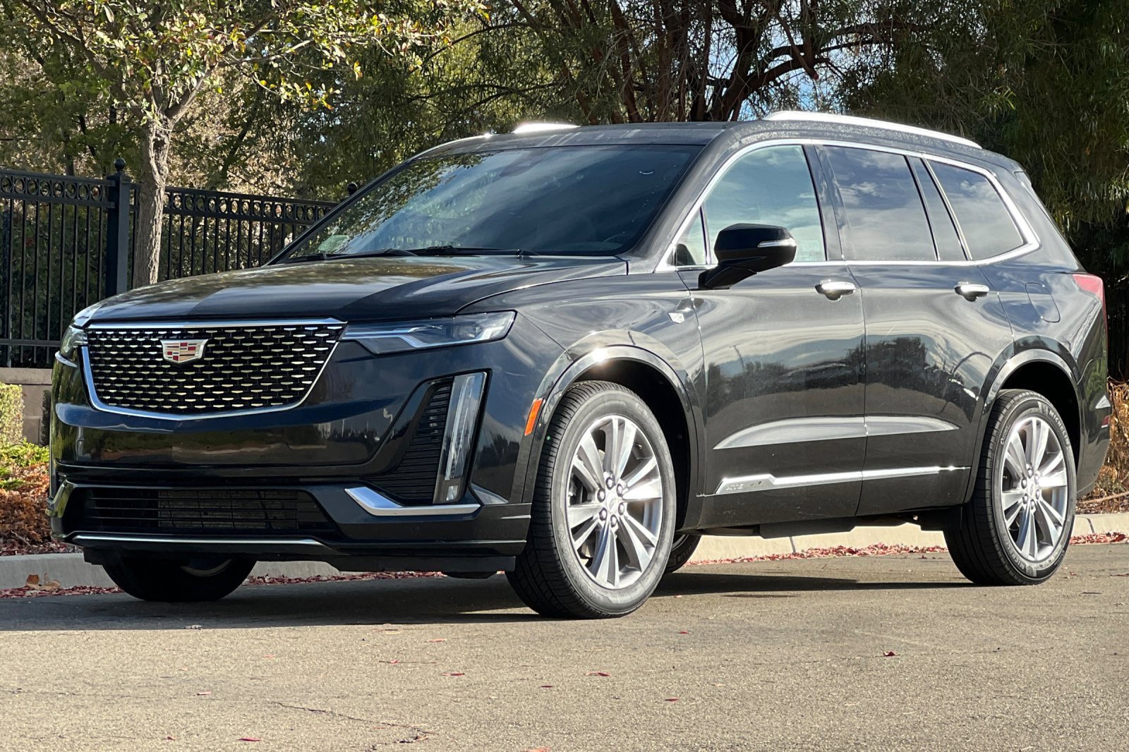 Used 2023 Cadillac XT6 Premium Luxury image 8