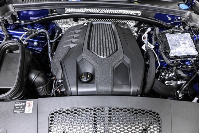 Used 2025 Porsche Macan image 35