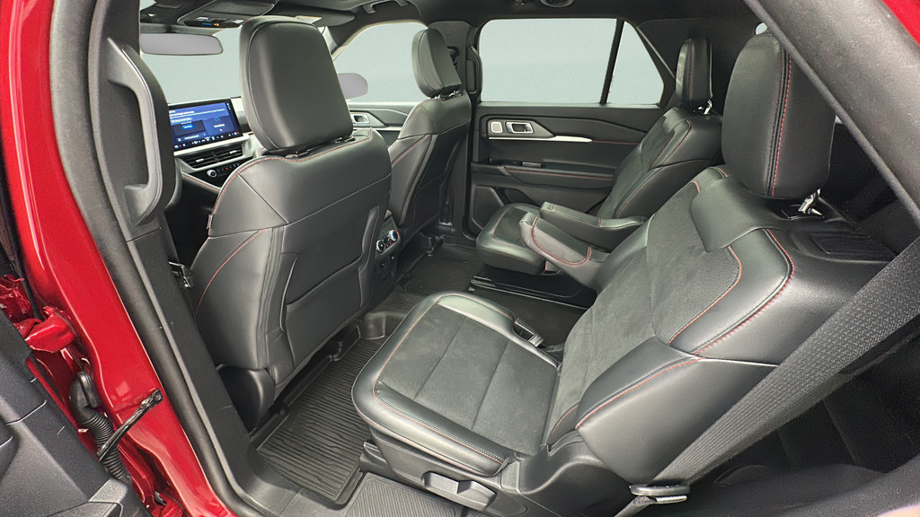 Used 2025 Ford Explorer ST w/ Sun And Sound Package AWD/4WD image 10