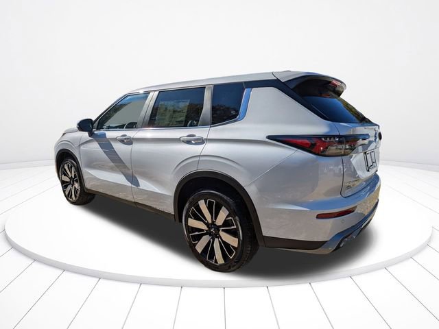 New 2026 Mitsubishi Outlander SE image 6