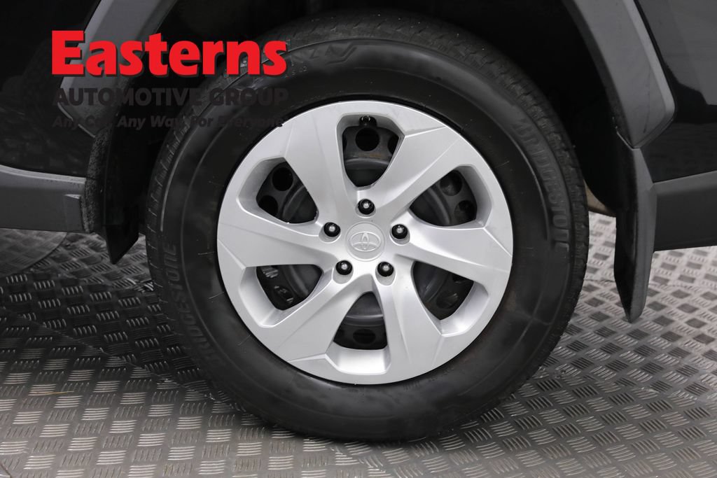 Used 2020 Toyota RAV4 LE w/ All Weather Liner Package AWD/4WD image 32