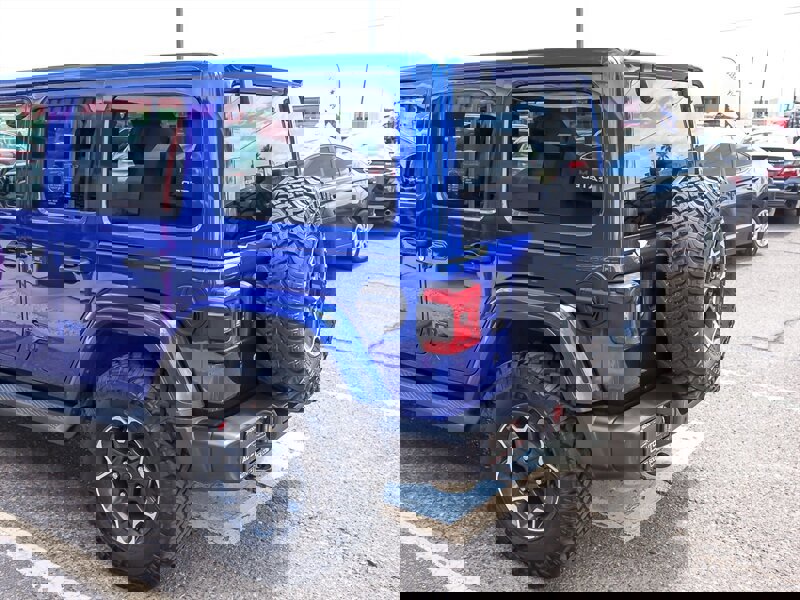 Used 2018 Jeep Wrangler Unlimited Sahara image 10