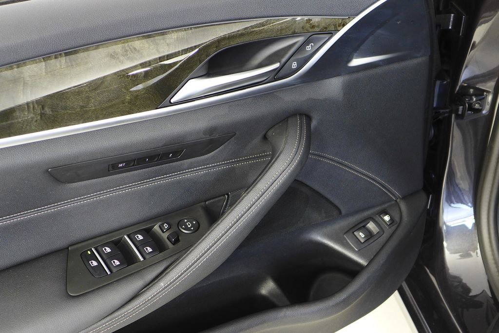 Certified 2023 BMW 530e 530e iPerformance w/ Convenience Package image 12