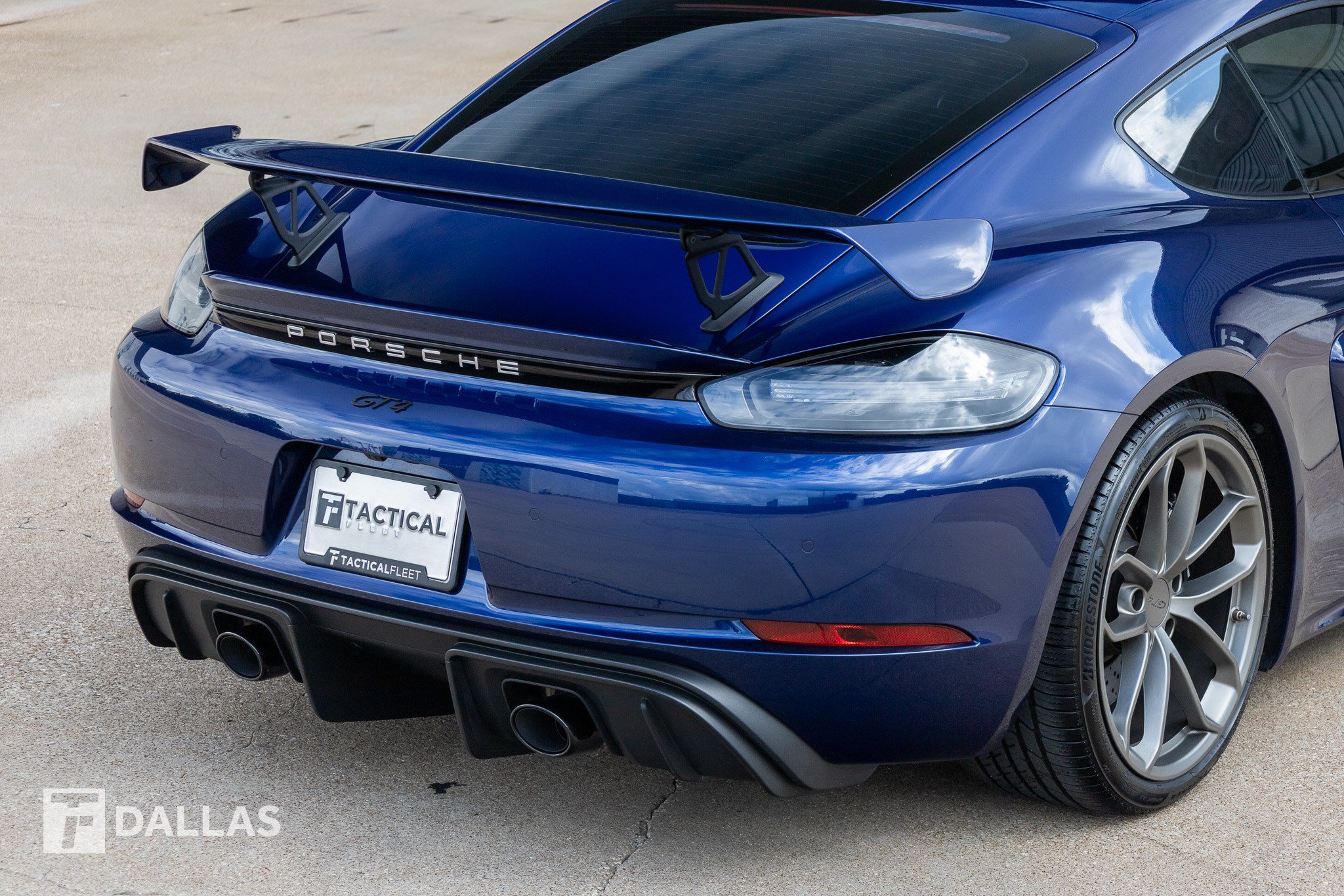 Used 2023 Porsche 718 Cayman GT4 RWD image 16