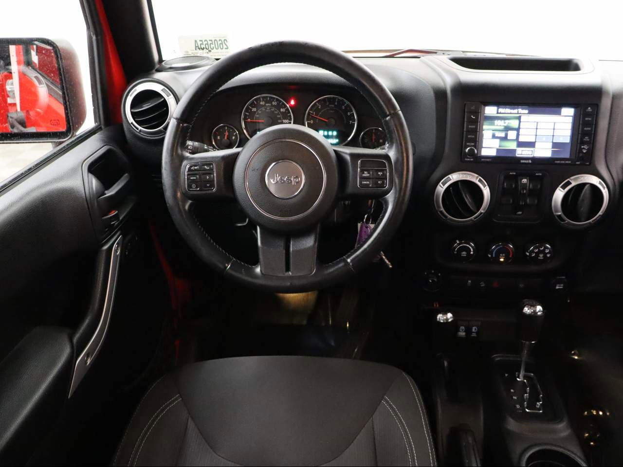 Used 2016 Jeep Wrangler Unlimited Rubicon w/ Connectivity Group image 16