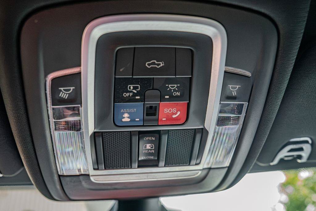 Used 2021 RAM 2500 Limited AWD/4WD image 40