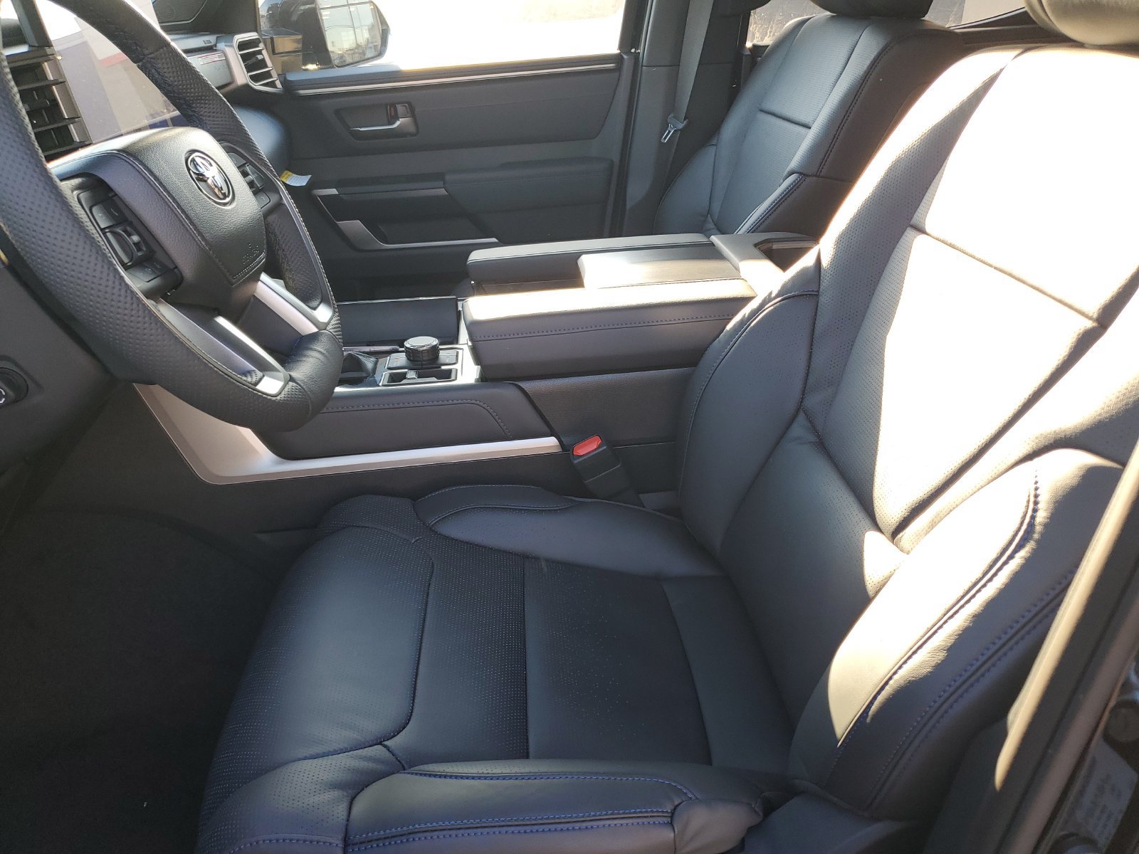 New 2026 Toyota Tundra Platinum w/ TRD Off-Road Package AWD/4WD image 17