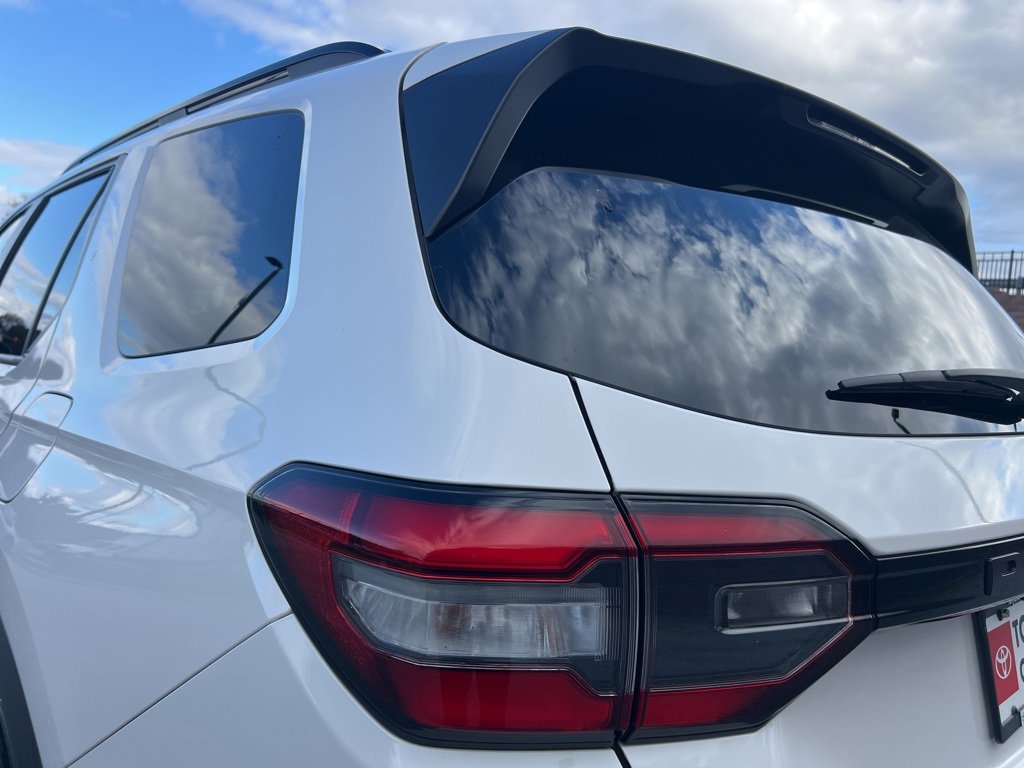 Used 2025 Honda Pilot Sport image 24