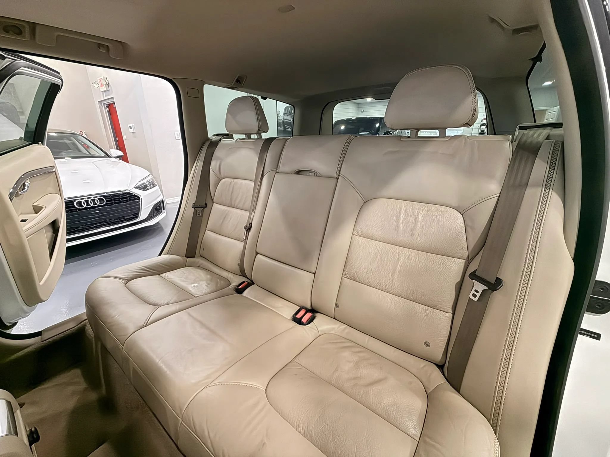 Used 2012 Volvo XC70 3.2 FWD image 15