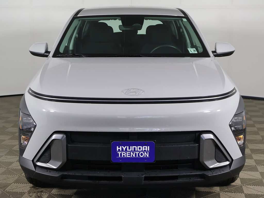 Certified 2025 Hyundai Kona SE FWD image 9