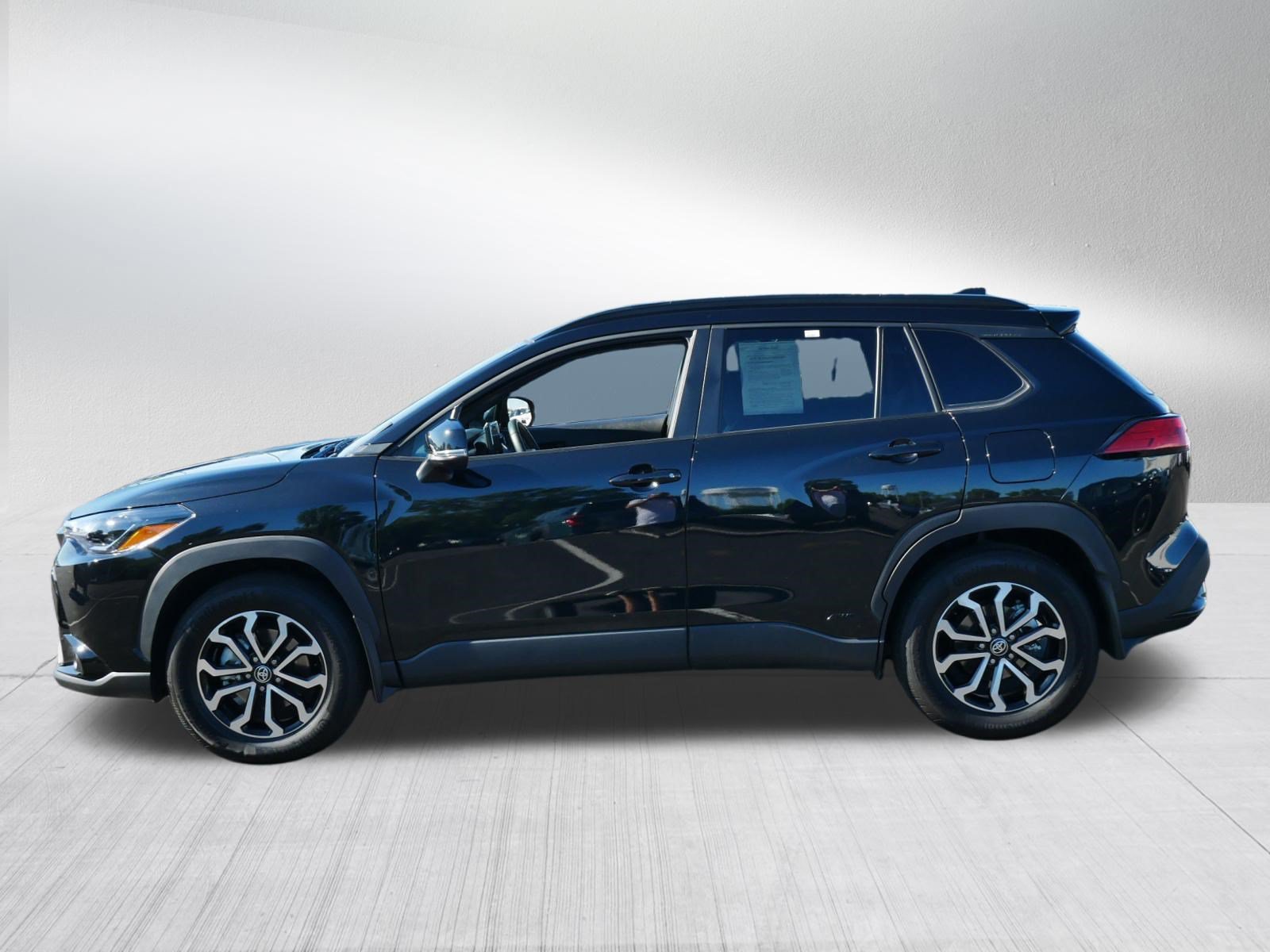 Certified 2024 Toyota Corolla Cross AWD Hybrid image 4
