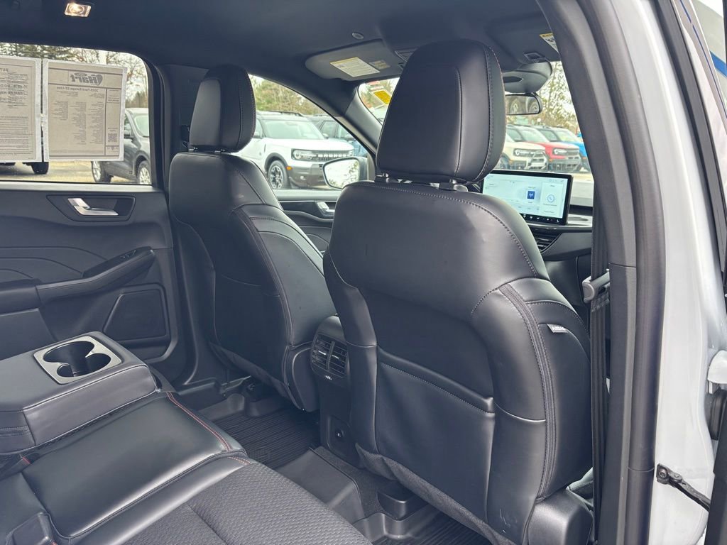 Used 2025 Ford Escape ST-Line w/ Tech Pack #1 image 18