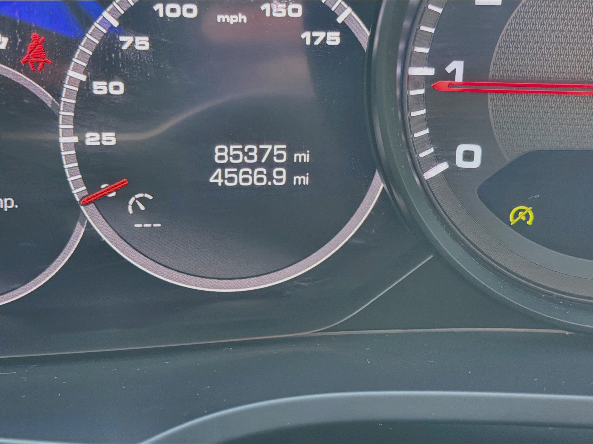 Used 2019 Porsche Cayenne AWD/4WD image 40