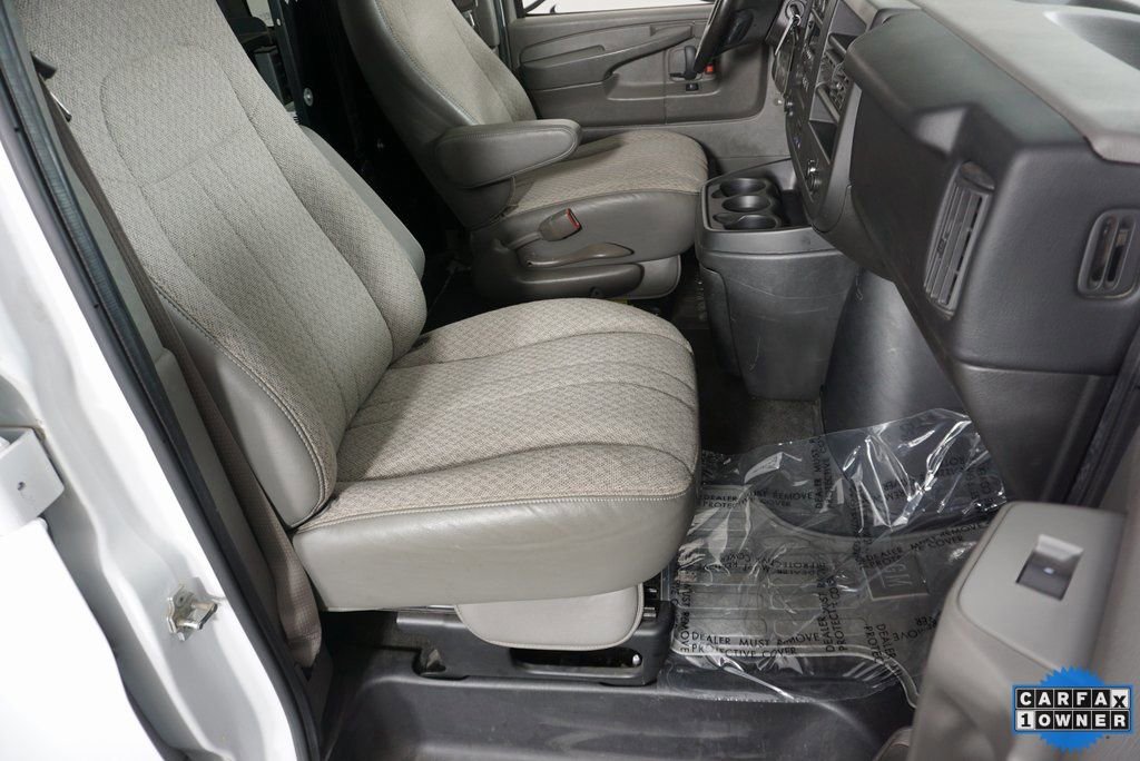 Used 2014 Chevrolet Express 1500 LT w/ LT Preferred Equipment Group AWD/4WD image 24
