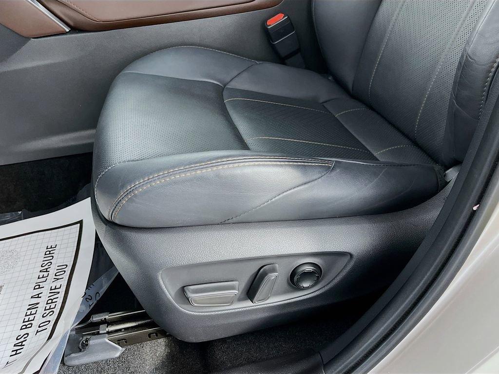 Used 2023 Toyota Venza Limited AWD/4WD image 28
