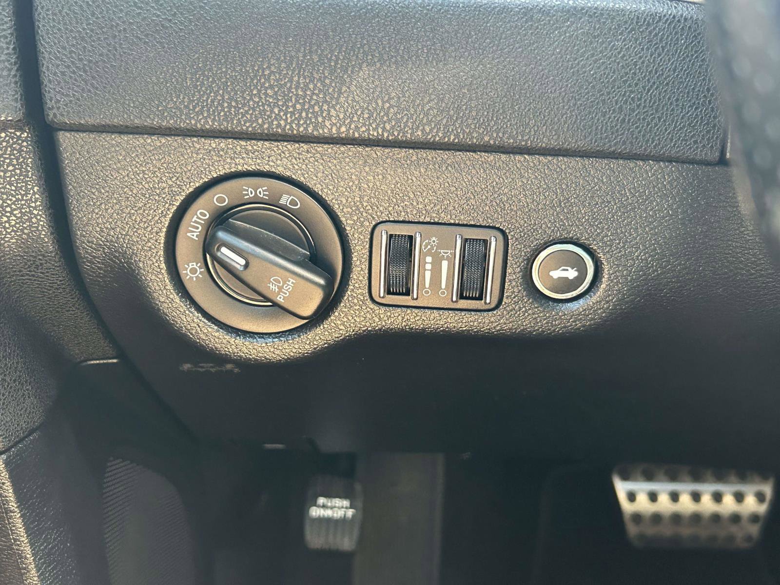 Used 2022 Dodge Charger R/T w/ Blacktop Package RWD image 19