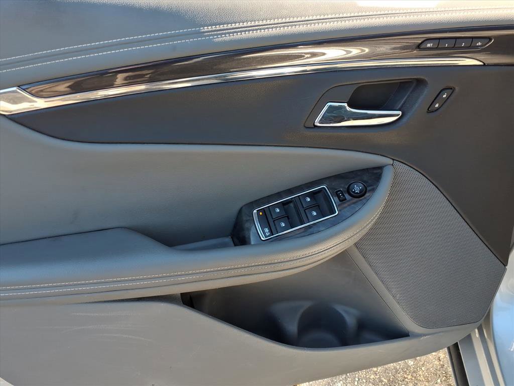 Used 2014 Chevrolet Impala LTZ image 17