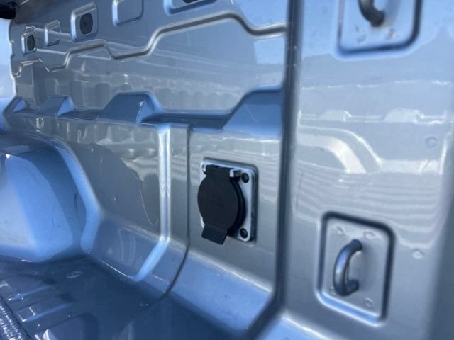 Used 2023 Chevrolet Colorado Z71 w/ Z71 Convenience Package 2 AWD/4WD image 24