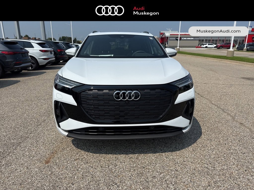 New 2025 Audi Q4 e-tron Prestige image 2