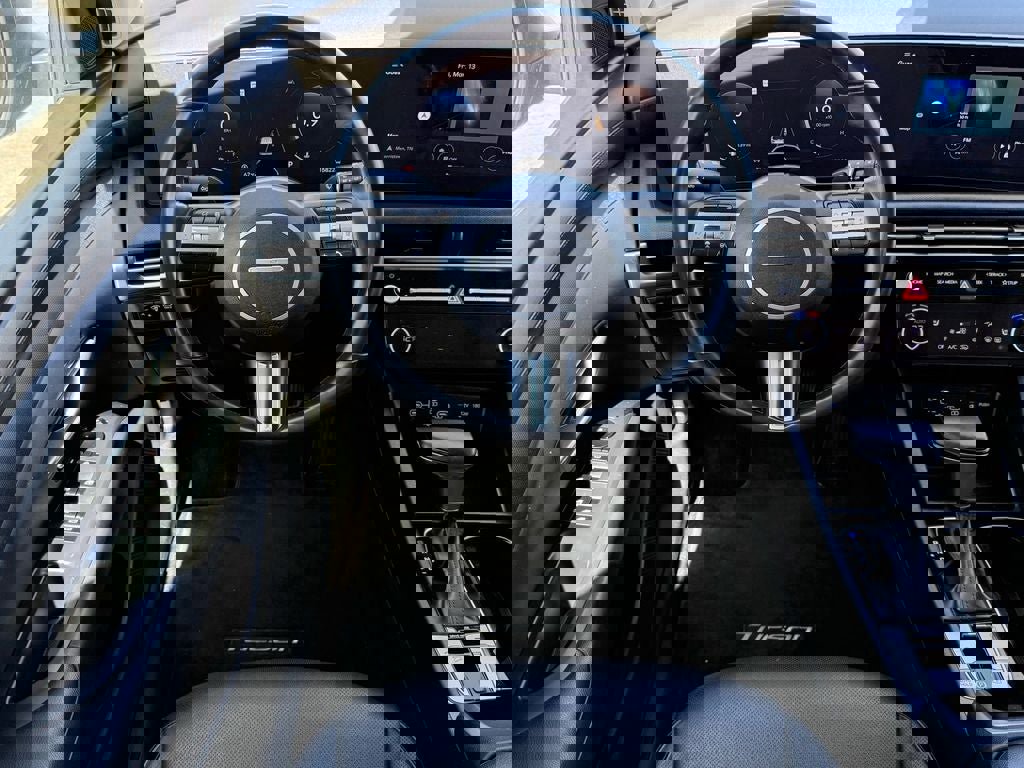 Certified 2025 Hyundai Tucson SEL image 17