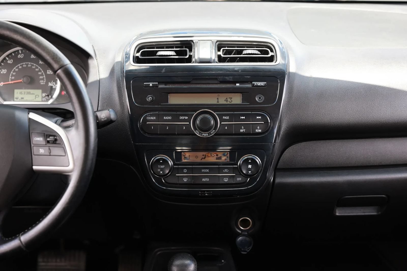 Used 2015 Mitsubishi Mirage ES FWD image 34