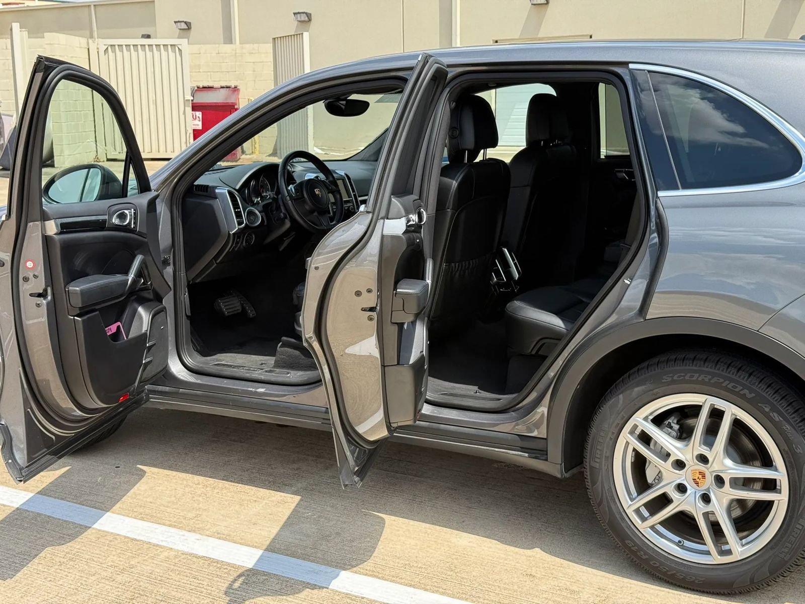 Used 2013 Porsche Cayenne S AWD/4WD image 9