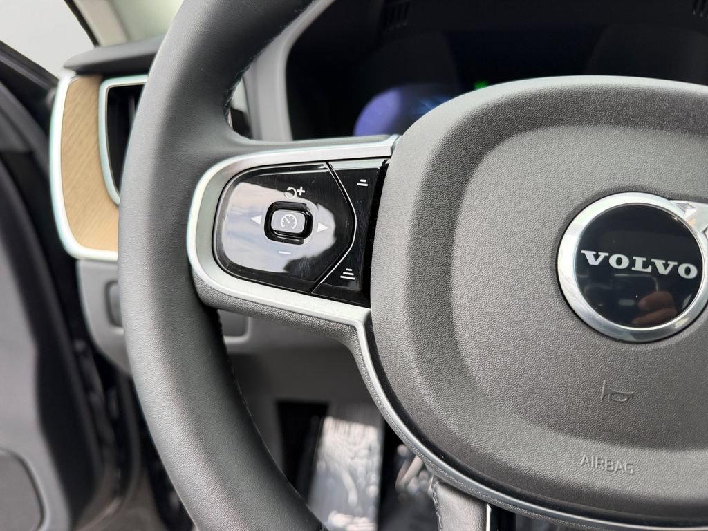 Certified 2026 Volvo XC60 B5 Plus w/ Protection Package Premier AWD/4WD image 20