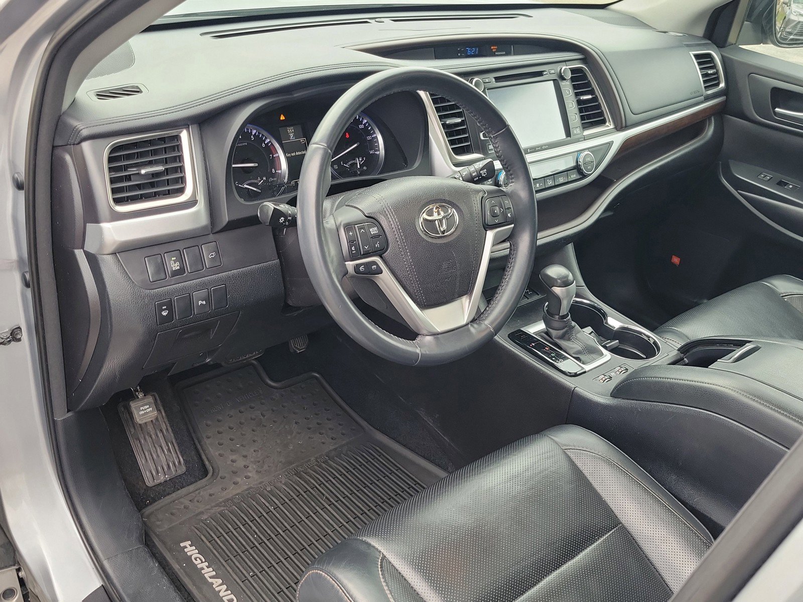 Used 2016 Toyota Highlander Limited AWD/4WD image 19