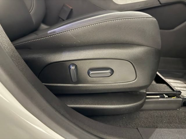 Used 2024 Chevrolet Blazer LT FWD image 29