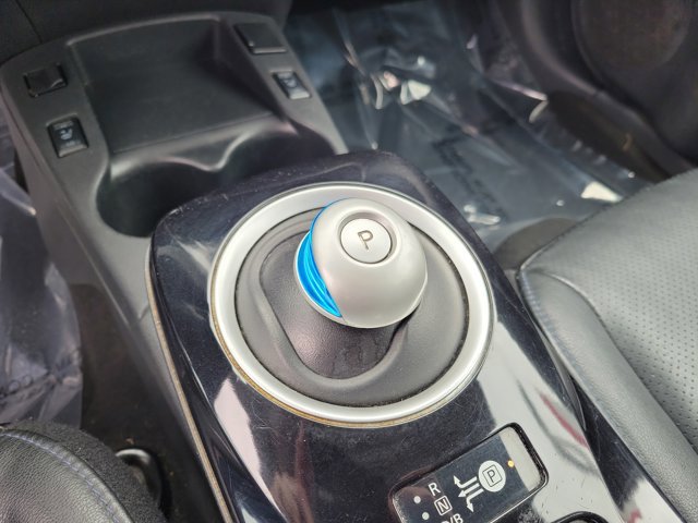 Used 2015 Nissan Leaf SL w/ Premium Package image 31