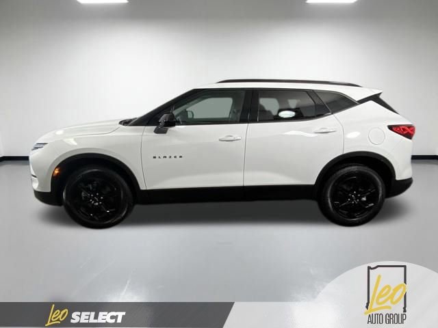Used 2026 Chevrolet Blazer LT w/ Convenience Package FWD image 9