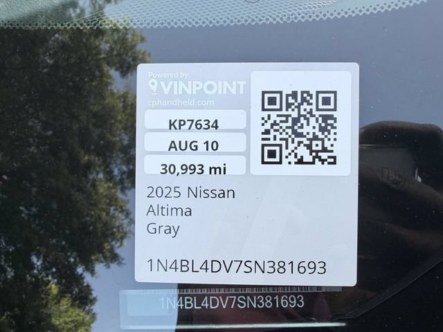Used 2025 Nissan Altima 2.5 SV FWD image 39