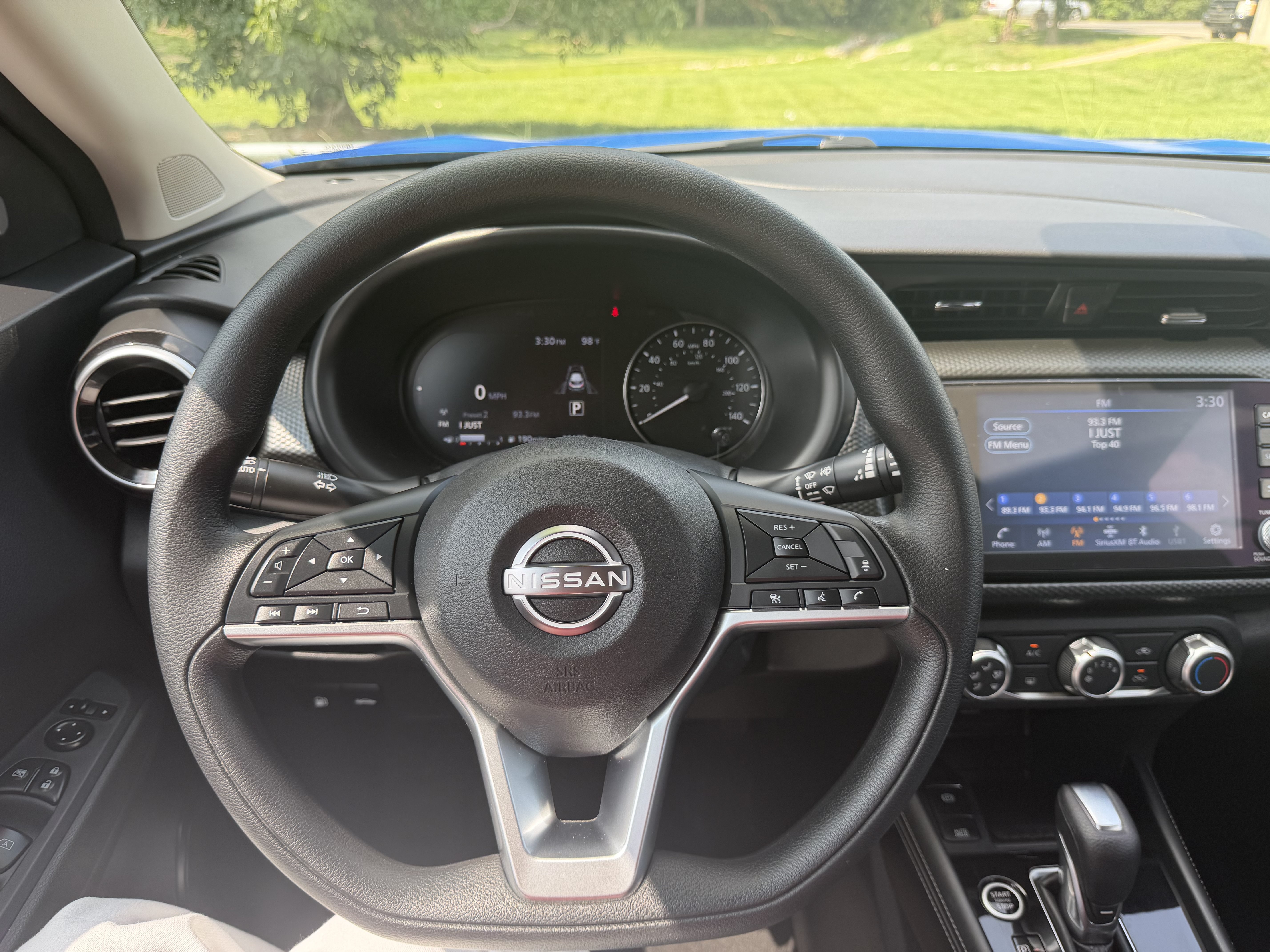 Used 2023 Nissan Kicks SV FWD image 7