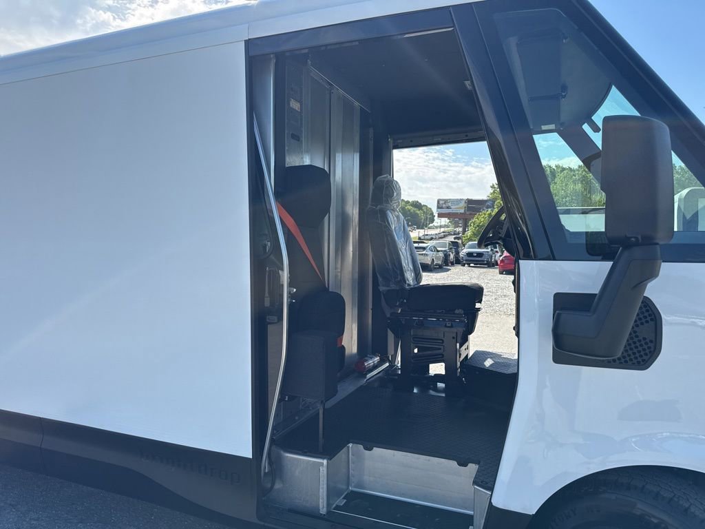Used 2024 Chevrolet Brightdrop 600 w/ Commercial Equipment Package image 19