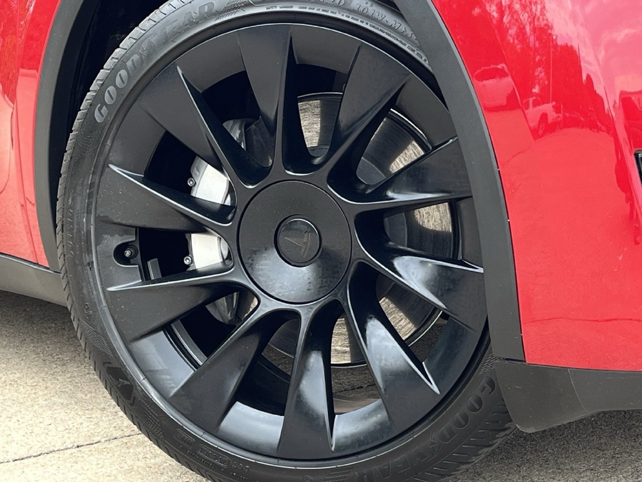 Used 2023 Tesla Model Y Long Range AWD/4WD image 27